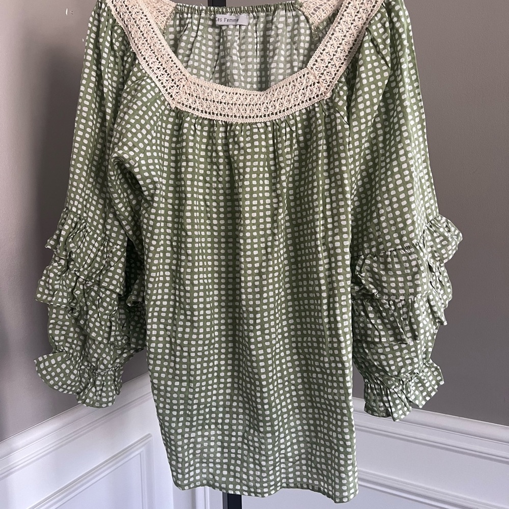 Ces Femme Sage Green Gingham Crochet Square-Neck Ruffle Sleeve Tunic. Small - Picture 2 of 7